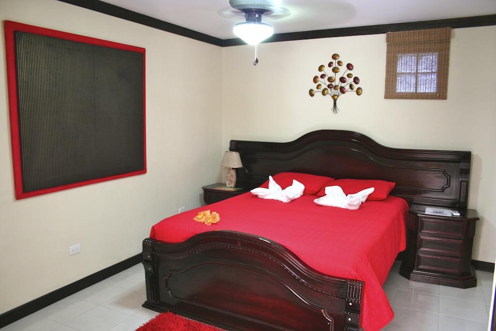 Tuanis Aparthotel Jaco Phòng bức ảnh