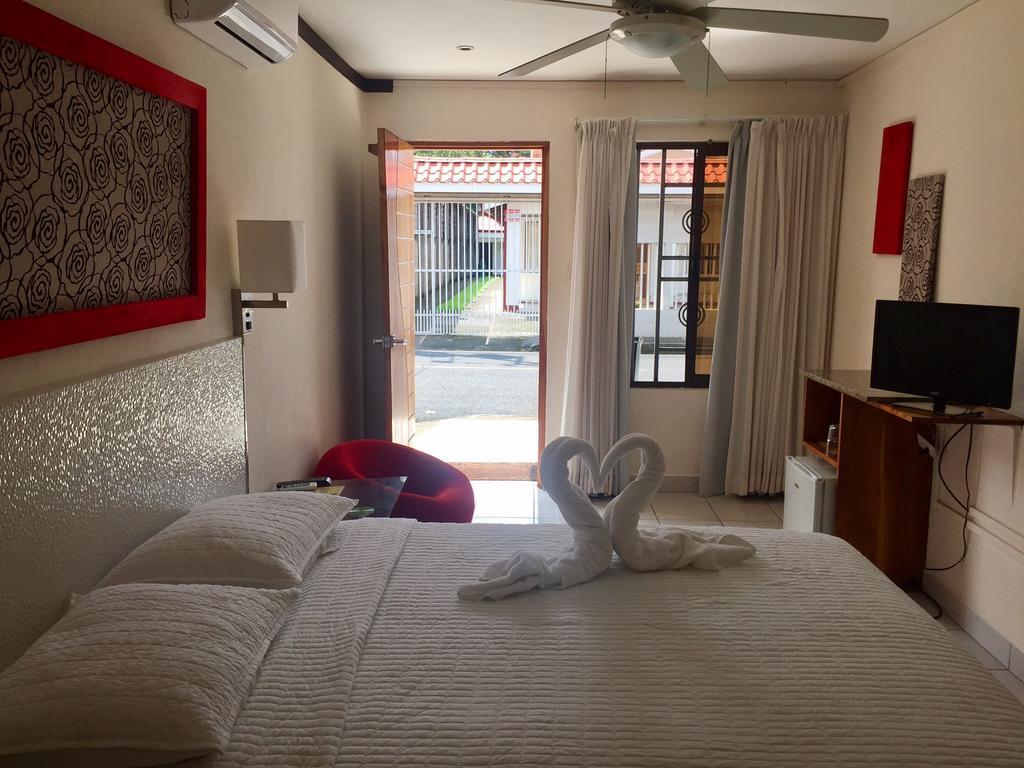 Tuanis Aparthotel Jaco Ngoại thất bức ảnh